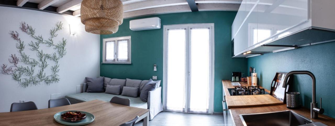 150 Latomare Bed & Breakfast มารีนาดีคาร์รารา ภายนอก รูปภาพ